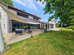 Vente Demeure d'exception Piscine à Vertou (44120) : à vendre Piscine / 450m² Vertou