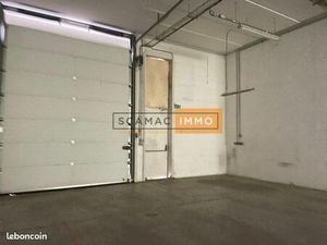 Local industriel 1 241 m²