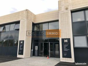 Local d'activité 244 m²