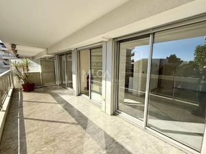 3 PIÈCES /ANTIBES / ROSTAGNE