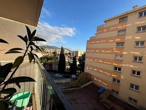 NICE - ST SYLVESTRE - 3 PIECES - TRAVERSANT - TERRASSE - CAVE