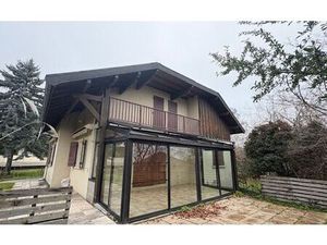 Location maison  114.45 m² T-5 à Farges  1 790 €