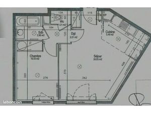 Appartement de 42 37 m2 plus cave à Orly