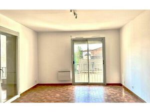 Location appartement  64.15 m² T-3 à Pertuis  710 €