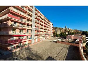 Appartement Grasse 64 m² T-3 à vendre  165 000 €