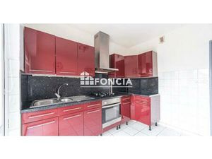 Exclusivité : Spacieux F4 en rez-de-chaussée avec cave