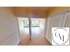 Élégant appartement traversant de 117 m² avec balcons – Rue