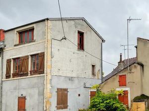 Potentiel de 3 pièces à La Guerche-sur-l'Aubois