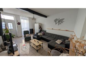 Maison de ville avec cours