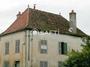 Maison de village avec cave sur 3 niveaux - 132 m2 à rénover entièrement