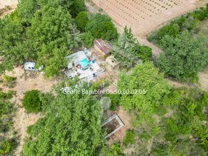 Cabanon de 10 m² sur 7251 m² - Pourcieux