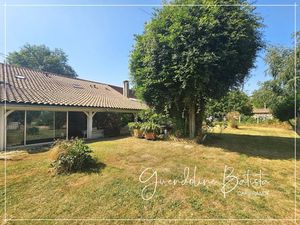 Maison de caractère 215m² - Terrain 860m² - SAINT PIERRE D'EYRAUD (24)
