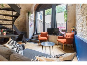 STUDIO MEUBLÉ AVEC TERRASSE - HYPER CENTRE