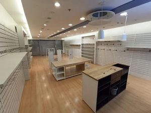 Local commercial 128 m²