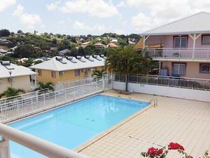 Appartement T3 meublé dans résidence avec piscine et cuve