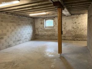 ATELIER / ENTREPOT / BOX / GARAGE / LOCAL– 50 m2