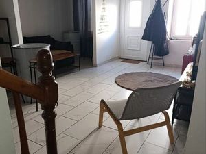 Loue maison de village avec jardin