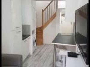 T2 33m2 entierement meublé et équipé avec terasse   charges comprises