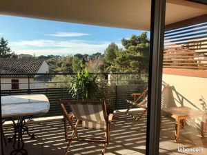 Appartement meublé : 3 pièces 66m2 à 3 km de la Rotonde + garage fermé