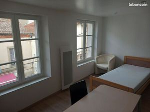 Studio 26 m2 non meublé centre ville de langeac