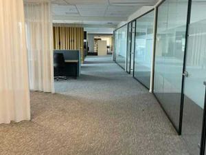 Bureau de 450 m² à louer à Sint-Niklaas.