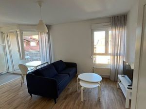 Studio meublé avec balcon à Dornach