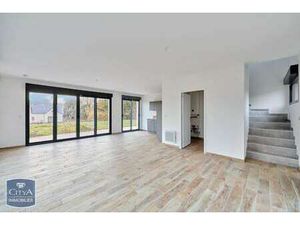 Location Maison à Bonneville-sur-Touques (14800) : à louer / 84m² Bonneville-sur-Touques