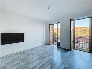 Appartement - 2ème étage - 65 m2 - 3 pièces - Non meublé