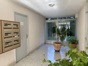 MACON - APPARTEMENT 67 M2 AU 4 IEME ETAGE AVEC PARKING ET