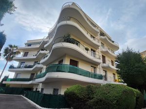 Nice Parc Impérial - 2 pièces meublé et tout équipé