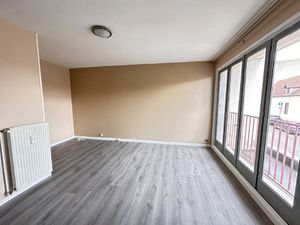 Studio au 1er étage