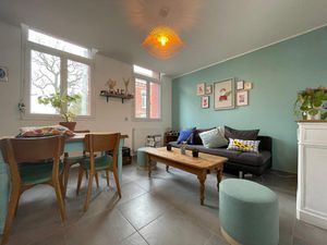 CYSOING CENTRE maison de ville avec cour terrasse