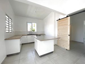 Maison individuelle quatre pièces - Longfort Immobilier