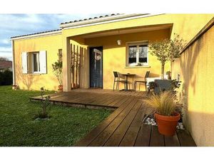 Maison Saint-Georges-des-Coteaux m² T-4 à vendre  279 000 €