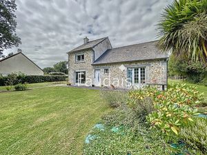 Maison lumineuse avec vie de plain-pied  jardin et grand gar