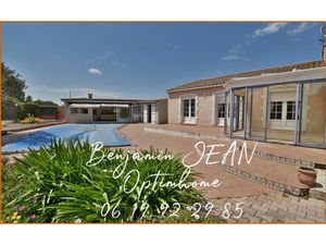 Maison de plain-pied 166m² avec piscine sur 1200m² à Sérignan – Gros potentiel !