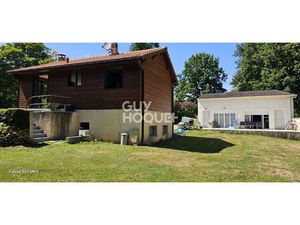 TERRAIN 2084m2 - MAISON et 2 APPARTEMENTS