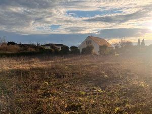 Rare terrain à bâtir de 669m²