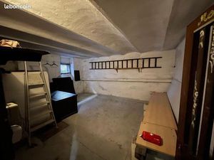 LOUE Cave / garde meuble - 15m2 - Longchamp