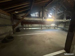 Place de parking à louer