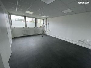 Pontpoint local 38m2 570 euro