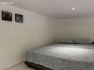 Location F2 meublé de 40 m2 avec place de parking privée