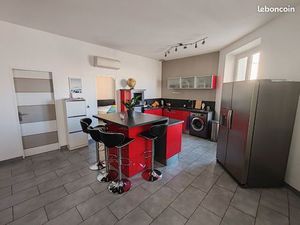 Grand T2 meublé (63m2)