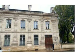 A Louer T4 Triplex Bordeaux