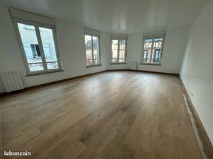 Liancourt F4 neuf 124 m2 1200 euro