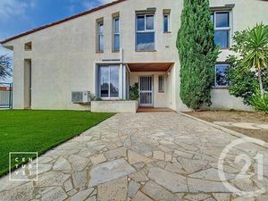 Maison à louer - 7 pièces - 166 m2 - St Esteve - 66 - LANGUEDOC-ROUSSILLON