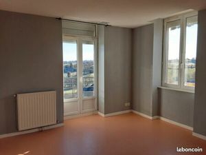 A louer appartement t5 en duplex a ceignac