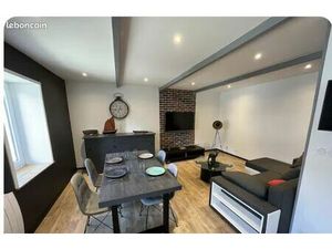 Loue grand T2 meublé de 55 M2 en plein centre de Concarneau en bail Mobilité