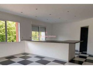 Location Appartement 6 pièces et plus à Rouxmesnil-Bouteilles (76370) : à louer 6 pièces e