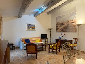 Aigues-Mortes - A LOUER Appartement meublé 3 pièces ? 72 m² ? Lumineux ? Dernier étage